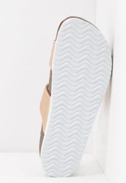 Anna Field Kapcie - Rose Gold 11 Anna Field Kapcie - Rose Gold -Anna Field Sklep 97a2aa3793284303a1a2c96beea9f9ee