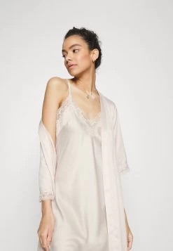 Anna Field BRIDAL NIGHTIE / 003 - OFF-WHITE - Koszula Nocna - 003 - Off-white -Anna Field Sklep b0d5595a3a9e44e28968fba66029159e