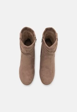 Anna Field WINTER BOOT - Botki Na Koturnie - Taupe 9 Anna Field WINTER BOOT - Botki Na Koturnie - Taupe -Anna Field Sklep c19865a230df4857a80dfad1dea5855a